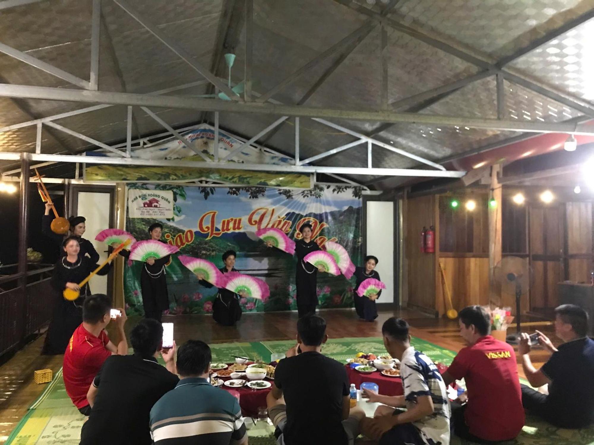 Hoàng Quân Homestay Ba Be Esterno foto