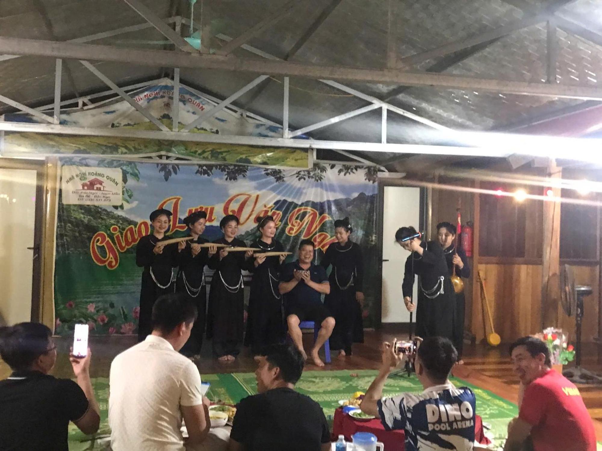 Hoàng Quân Homestay Ba Be Esterno foto